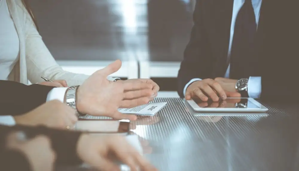 Koppel overlegt met de verhuurder over een betaling plan