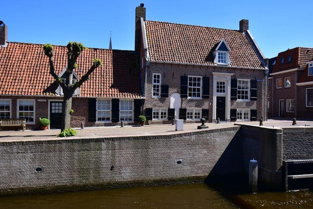 Quiet residential neighbourhood in Breda Noord-West with family homes and green streets