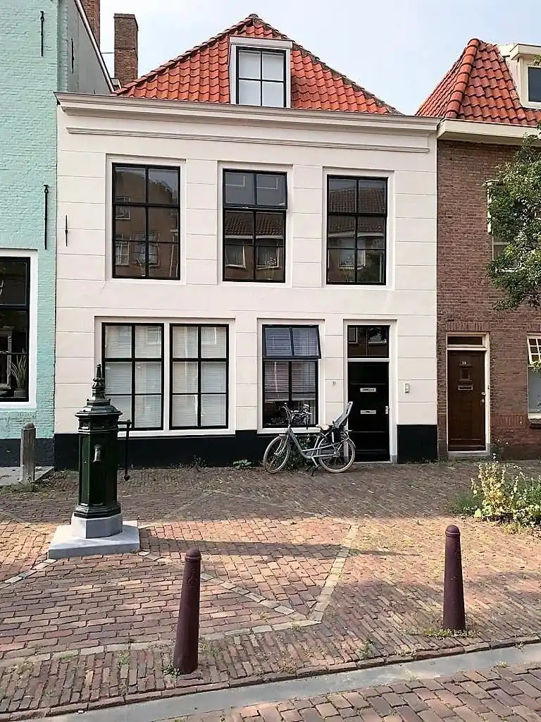 Dit huisje ligt in een mooi havenstadje dichtbij het strand